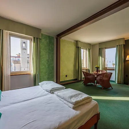 Hotel Grotta 3*