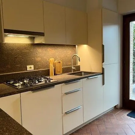 Holiday home Ferienhaus In Carlotte Mit Eigenem Garten Lazise