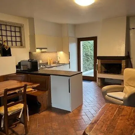 Ferienhaus In Carlotte Mit Eigenem Garten * Lazise