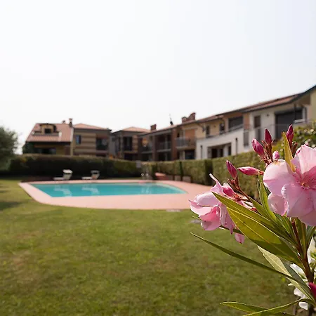 Apartment Miralago - Regarda Travel