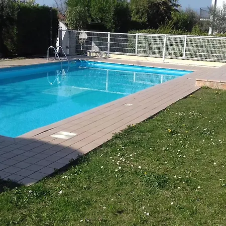 Apartment Prestigioso Con Piscina