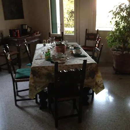 La Familia Lazise