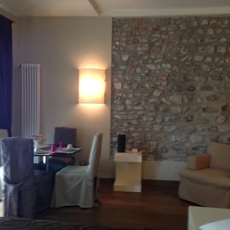Oreste Guest house