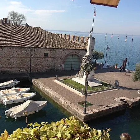 Oreste Guest house