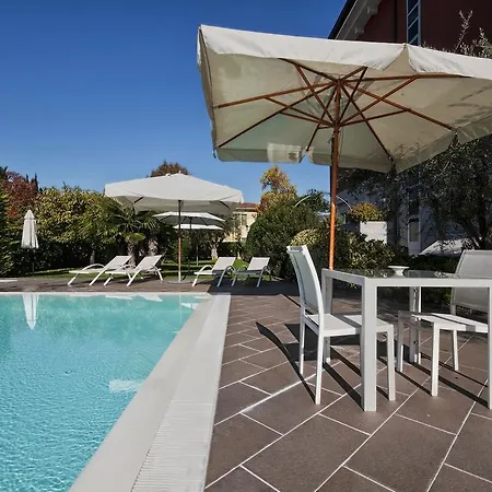 Vialeromadodici Rooms&apartments 3*