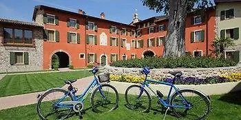 Borgo Mondragon 4*