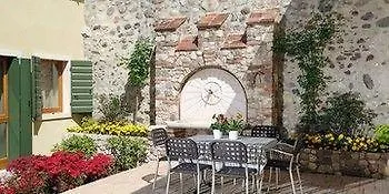 Borgo Mondragon Aparthotel