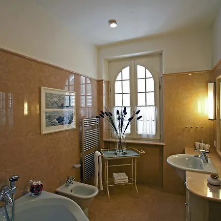 Villa Costasanti *
