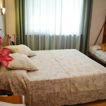 Chiara Bed & Breakfast *