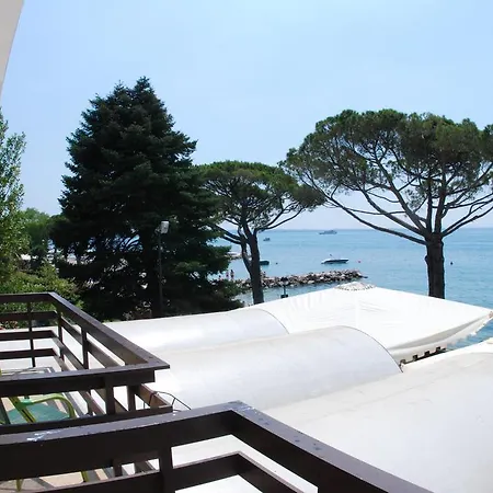 Esperia Hotel