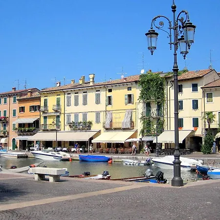 Belvilla By Oyo Enticing With Pool * Lazise