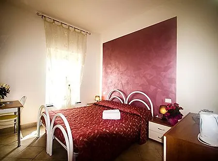 Betty's House Bed & Breakfast Lazise