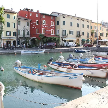 Grotta Hotel 3*
