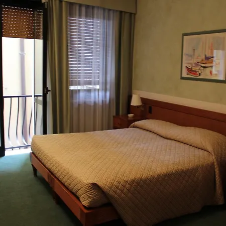 Hotel Grotta 3*