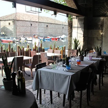 Grotta Hotel 3*