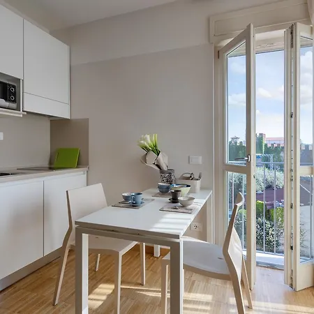 Affittacamere Vialeromadodici Rooms&apartments