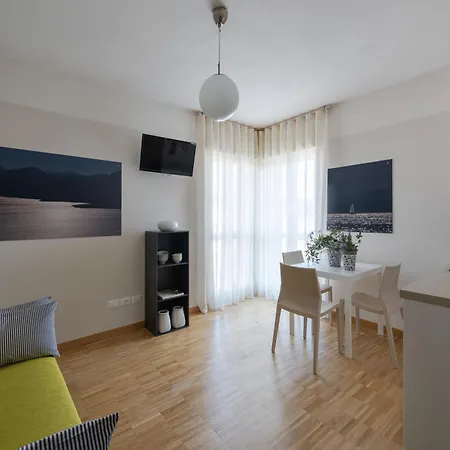 Vialeromadodici Rooms&apartments Affittacamere 3*