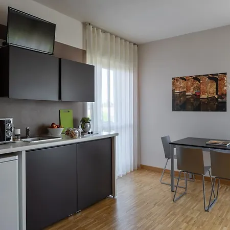 Affittacamere Vialeromadodici Rooms&apartments Lazise