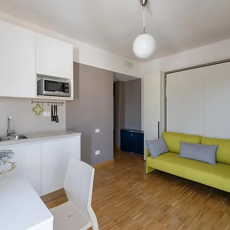 Vialeromadodici & Guest house Lazise