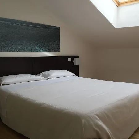 Affittacamere Vialeromadodici Rooms&apartments Lazise