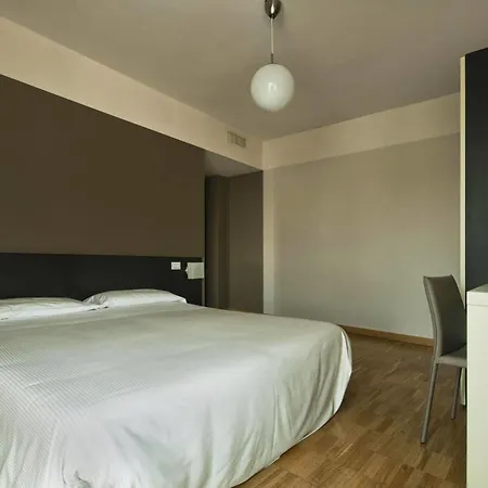 Affittacamere Vialeromadodici Rooms&apartments Lazise