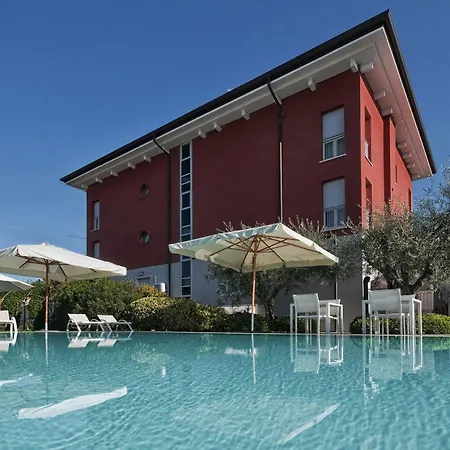 Affittacamere Vialeromadodici Rooms&apartments 3*