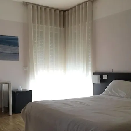 Vialeromadodici Rooms&apartments