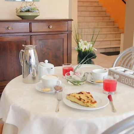 Guest house La Maison Du Port Lazise