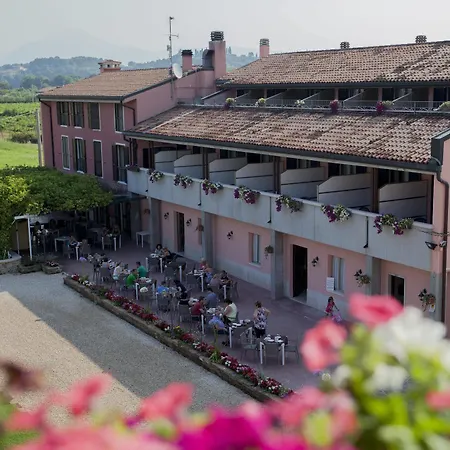 Bella Hotel