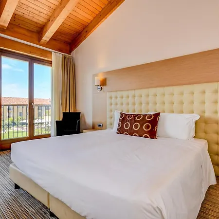 Th - Parchi Del Garda 4*