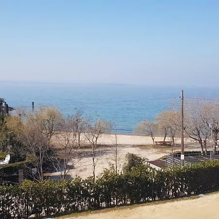 La Maison Du Port Guest house