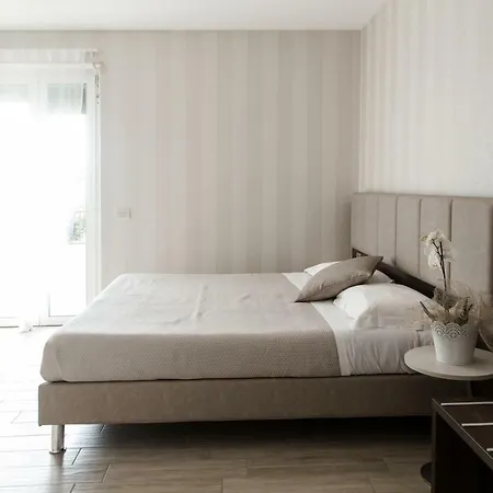 Menta E Rosmarino Bed & Breakfast Lazise
