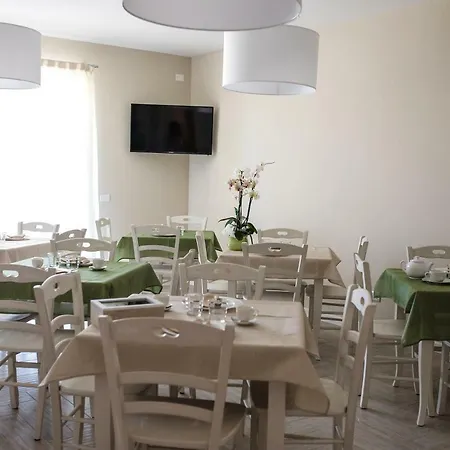 Bed & Breakfast Menta E Rosmarino Lazise
