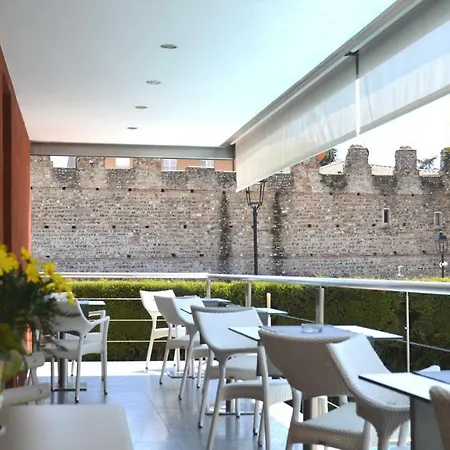 Le Mura Hotel 3*
