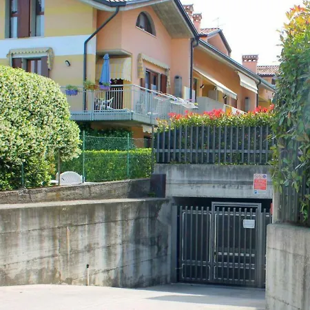 Small Of Only 18 With Swimming Pool Holiday home *