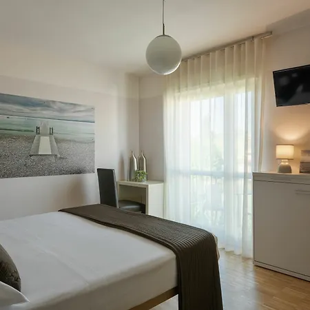 Vialeromadodici Rooms&apartments Lazise