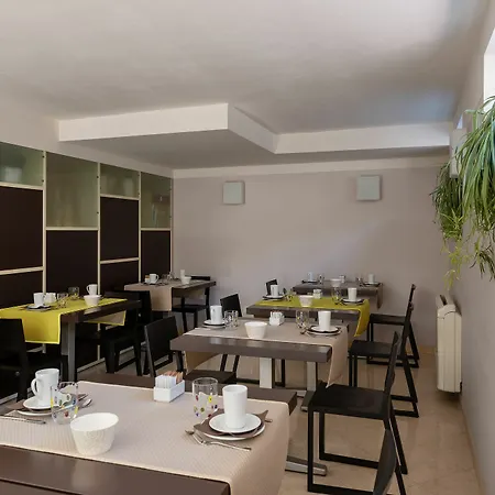 Vialeromadodici Rooms&apartments Affittacamere Lazise