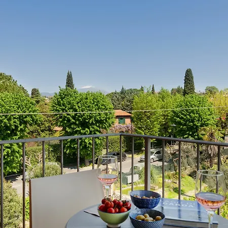 Affittacamere Vialeromadodici Rooms&apartments
