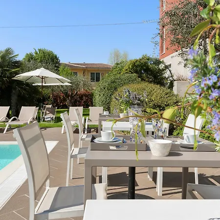 Vialeromadodici Rooms&apartments Affittacamere 3*