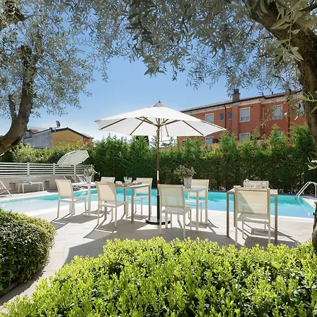Affittacamere Vialeromadodici Rooms&apartments 3*