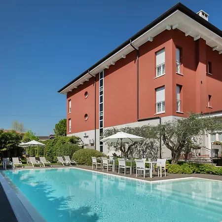 Affittacamere Vialeromadodici Rooms&apartments 3*