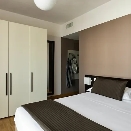 Affittacamere Vialeromadodici Rooms&apartments Lazise