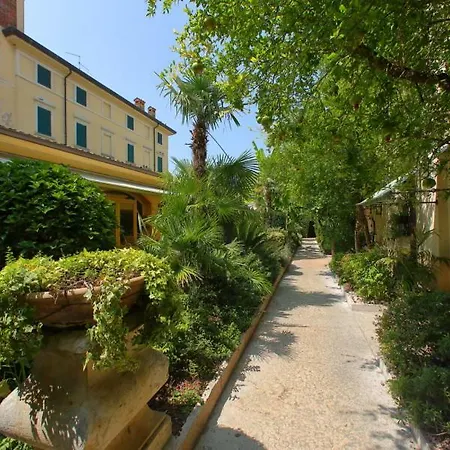 Classique Hotel 3*