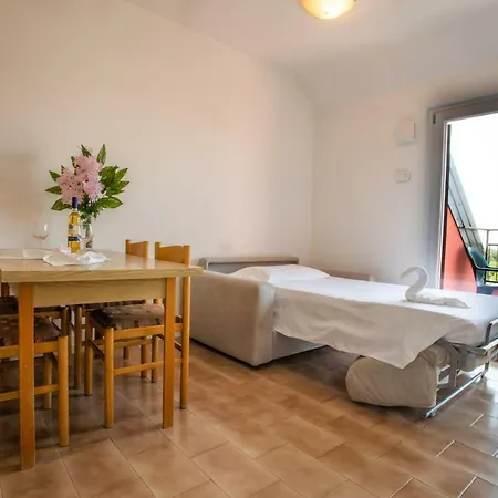 Aparthotel Holidays 2*