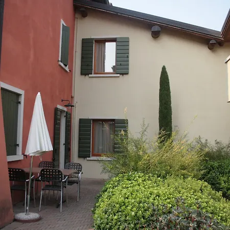 Borgo Mondragon