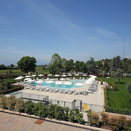 Borgo Mondragon Aparthotel