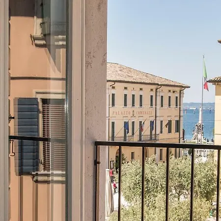 In Piazza Con Vista Apartment Lazise