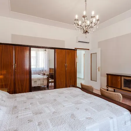 Apartment Maxikris
