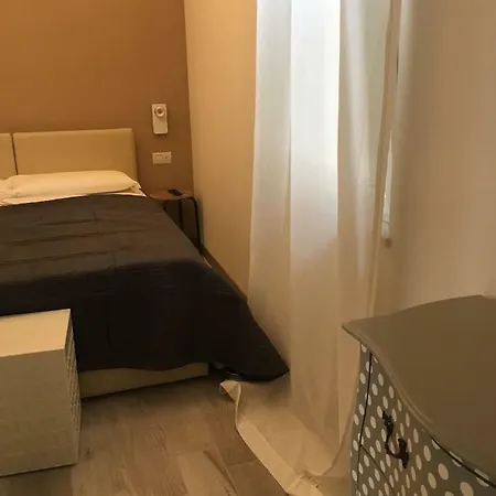 Casa Oreste Affittacamere *