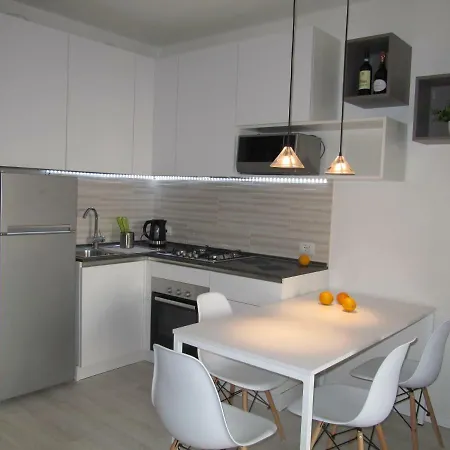 Apartment Sole Di *